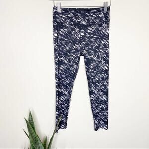 Beyond Yoga | Black and White Spacedye Cropped Leggings